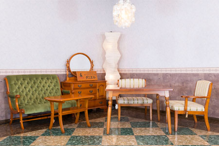 コンパクトな空間のクラシックスタイル ダニエル：座善ワンアーム