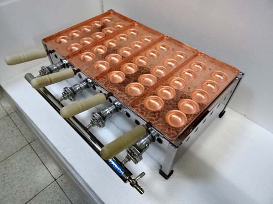 明石焼き器（手打ち銅板鍋付） 10穴x4連