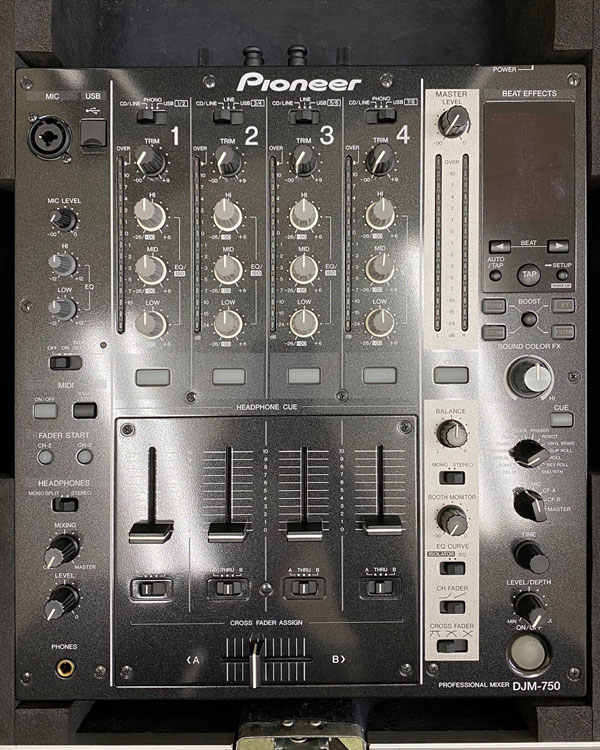 早い者勝ち Pioneer DJミキサー DJM-750 ハードケース付 早い者勝ち