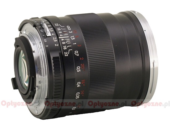 Carl Zeiss Distagon T* 35 mm f/2 ZF/ZK/ZS/ZE review - Build