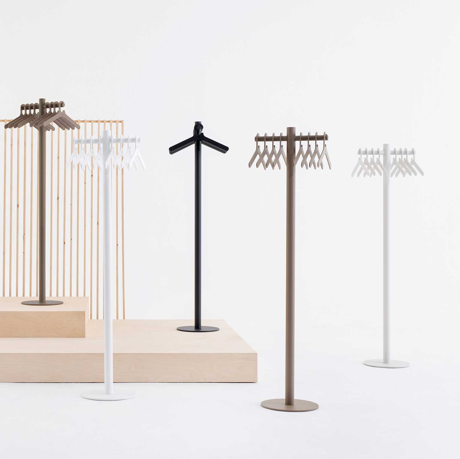 Cascando（カスカンド）Pole コートスタンド | LIVING MOTIF｜家具