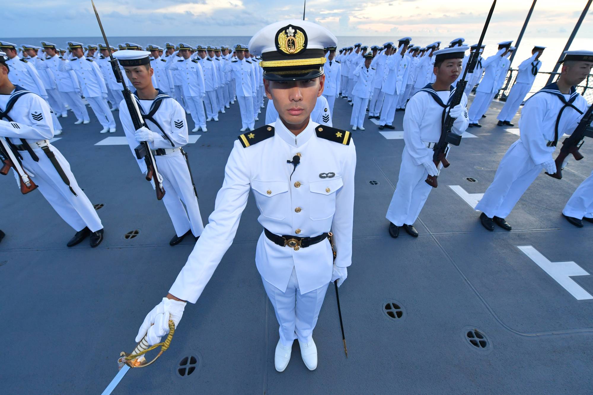 海上自衛隊幹部女子3種夏服（ウェーブ） コレクション 海上自衛隊幹部