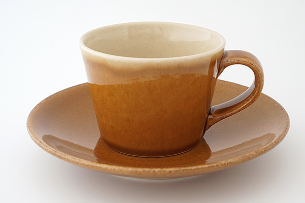 益子焼伝統色 5寸皿（ソーサー） アメ｜和食器の通販 monsen