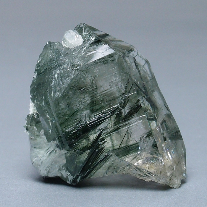 C834T アルプス水晶（アクチノライトインクォーツ）原石 MoonMadness