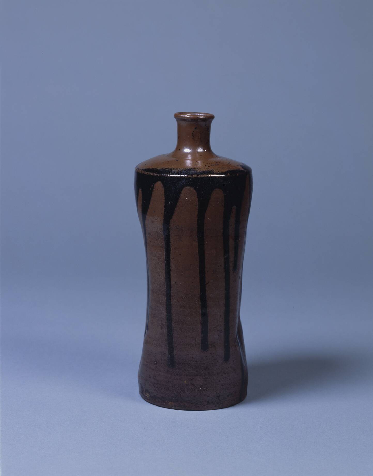 栗皮釉蝋燭徳利 – 兵庫陶芸美術館 収蔵品データベース