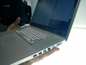 PowerBook G4 17-inch: first impression : medical macintosh