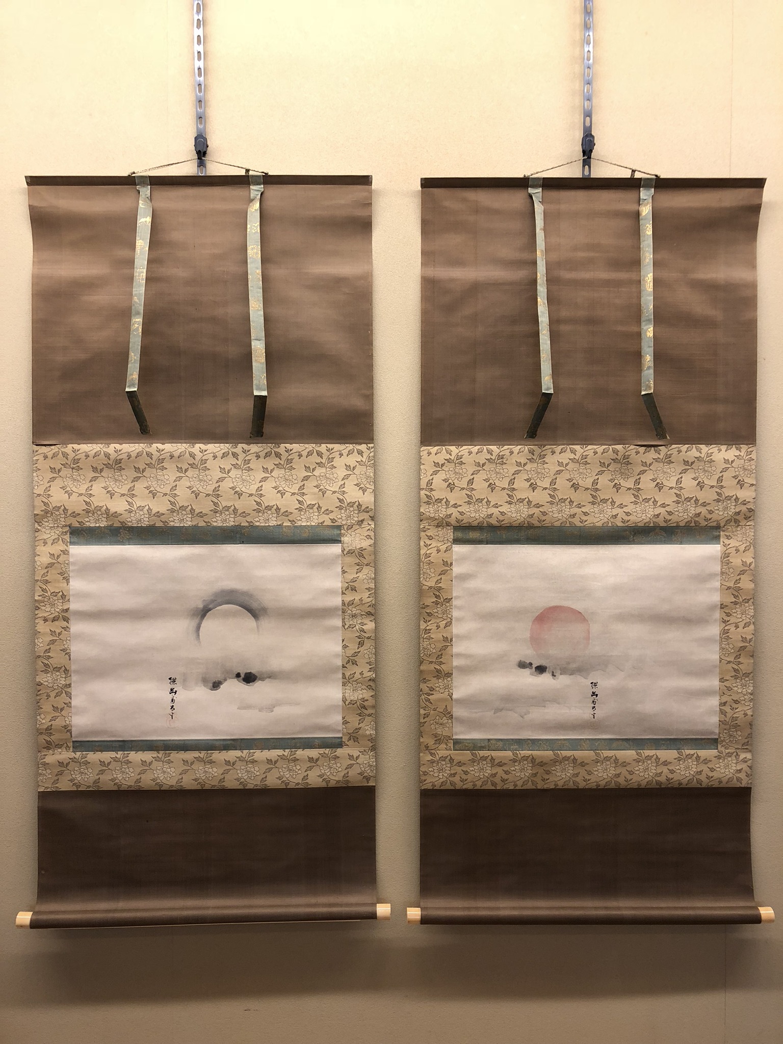 掛け軸 狩野探幽 四季富士 絹本 名品 複製 希少 軸装 茶道具 掛軸 美品