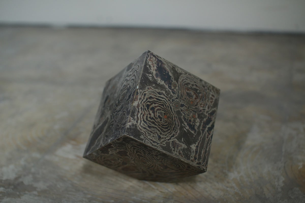 Uncovered Cube #25|作品-Uncovered Cube-|金属彫刻作家まだらまんじ
