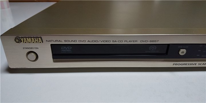 DVD・CDドライブトレイが出て来なくなった時の対処（YAMAHA DVD-S657の