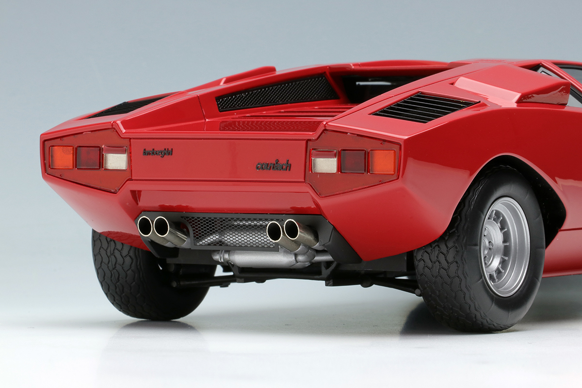 Make Up Co., Ltd. / Lamborghini Countach LP400 1974