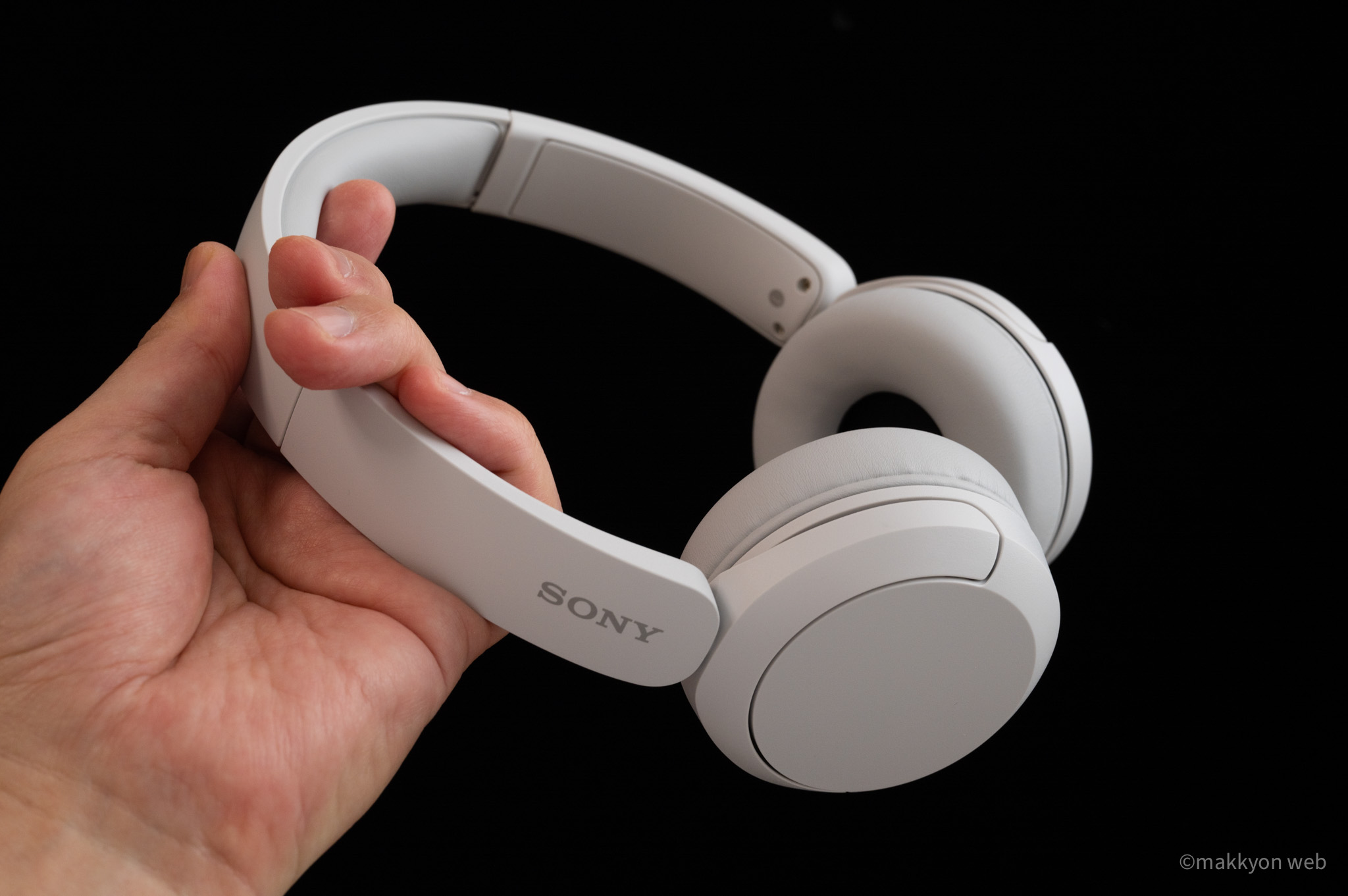 軽すぎっ！！SONYのワイヤレスヘッドホン WH-CH520は超軽量でバランス