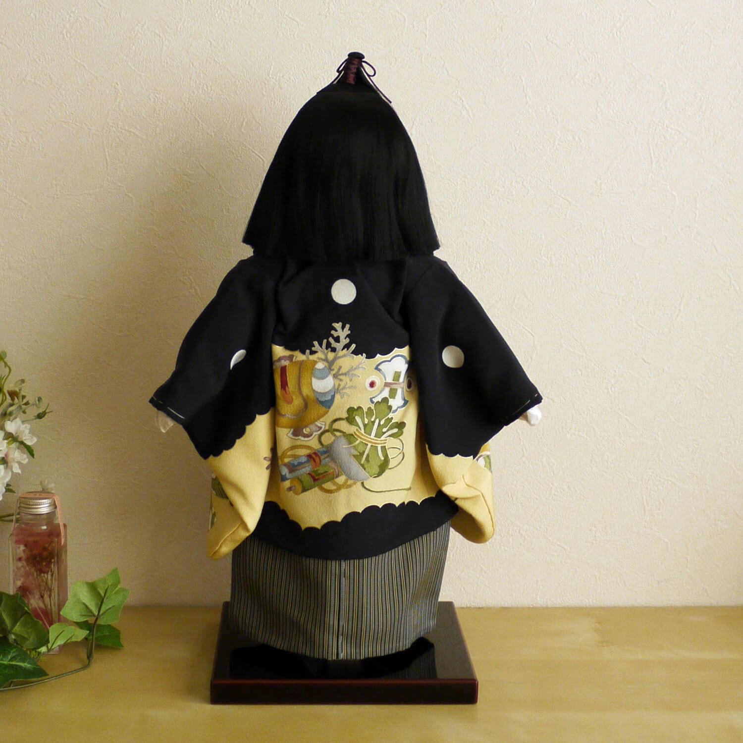 元賀章介作 12号(尺二)〈家紋入れ〉正絹別染 宝づくし 黒色 手塗本漆塗