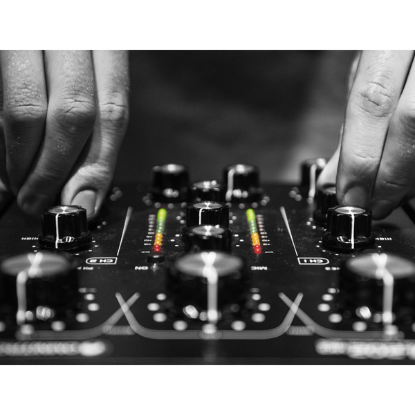 Omnitronic(オムニトロニック) ／ TRM-202 MK3 2チャンネル DJ用