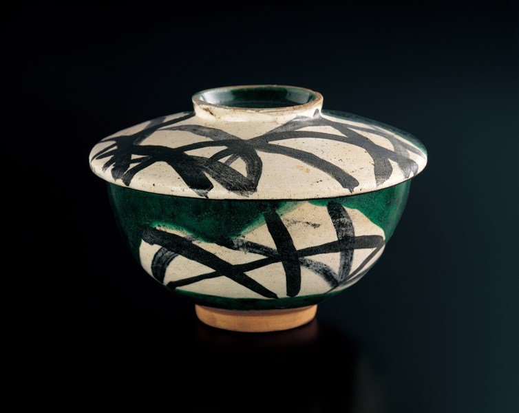 尾形乾山の片口大皿 の古陶！濃栗色のうねり片口に白の椿図 直しあり