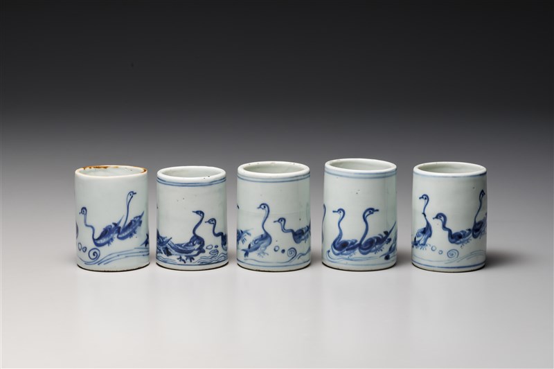 古染付鵜文向付 - MIHO MUSEUM