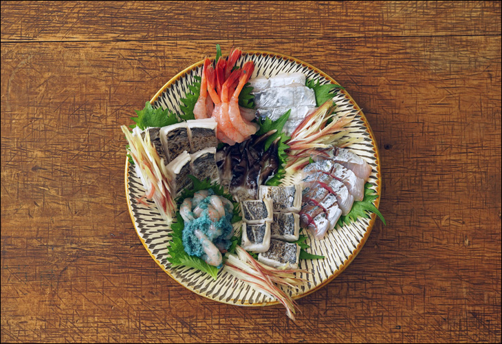 小鹿田焼 黒木昌伸窯 八寸皿 飛び鉋 白 ｜ みんげい おくむら （日本と