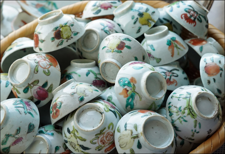 斗彩童子紋紅胎缶 景徳鎮 陶磁器 装飾品 現代工芸品 美術品 置物 斗彩