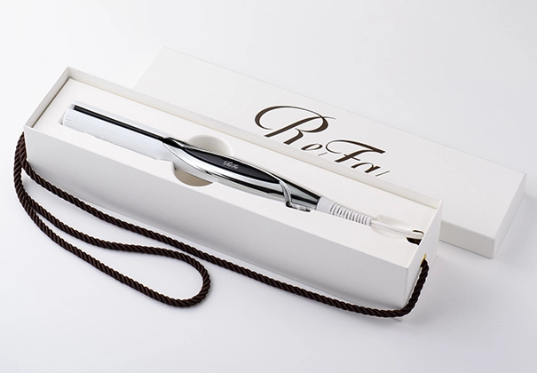 箱不要¥500引き】リファ ReFaストレートヘアアイロン ⭐️箱不要¥500割引】