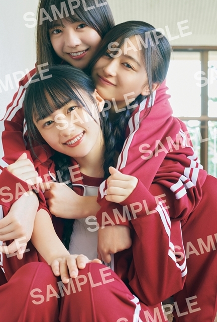 2月20日(火)発売 乃木坂46 5期生写真集「あの頃、乃木坂にいた」の書店