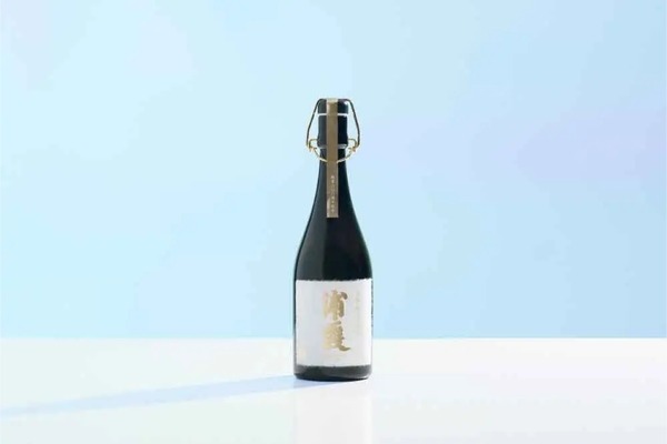 300年の経験と技術を注いだ絶品の日本酒！】「創業三○○周年 生酛 純