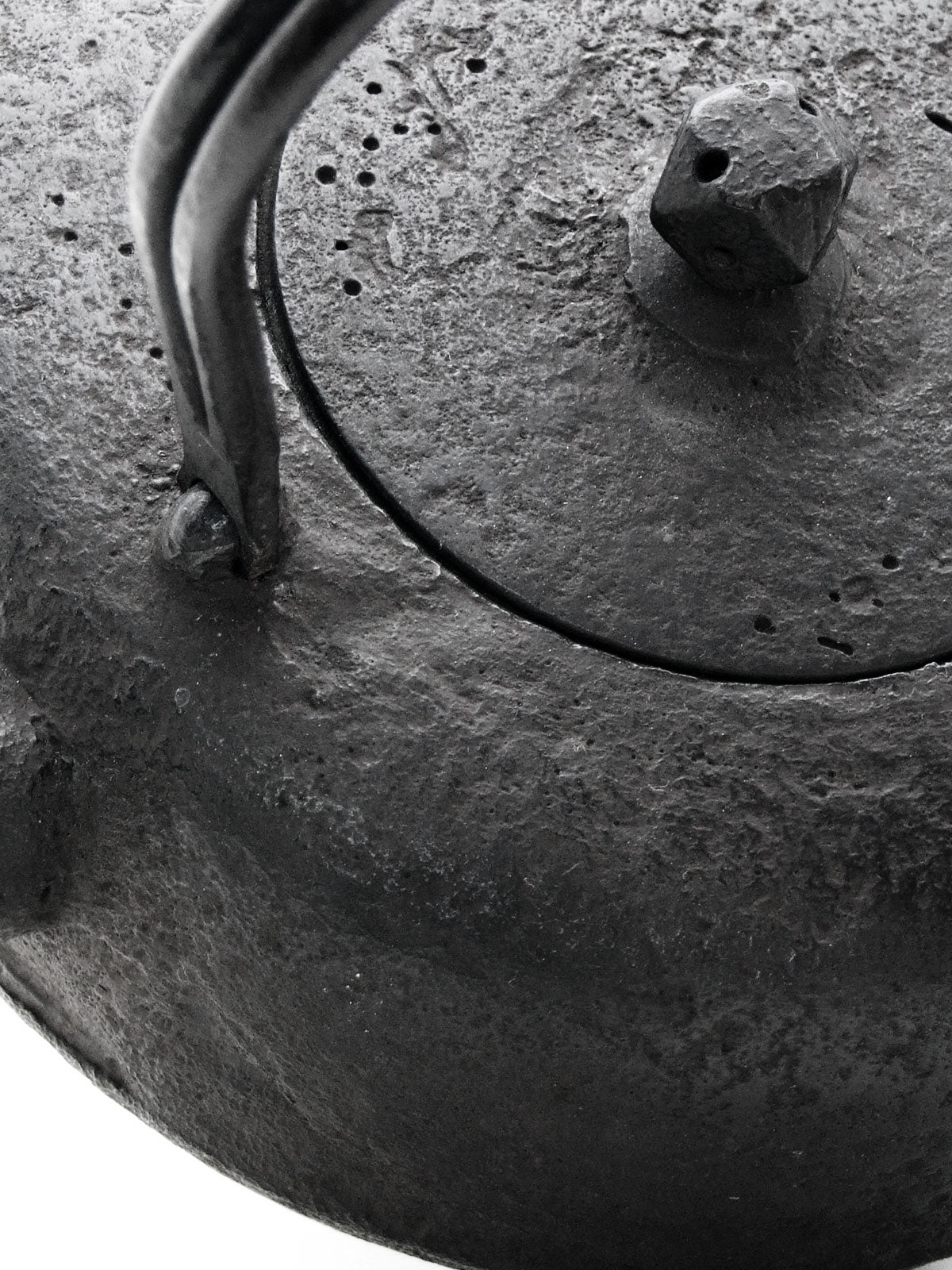 銅羅形鉄瓶 – 御釜屋