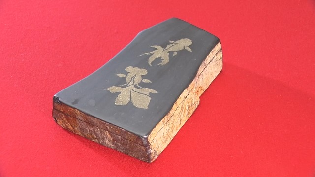 職人わずか2人に…長野の伝統工芸「龍渓硯」存続の危機 魅了された書家