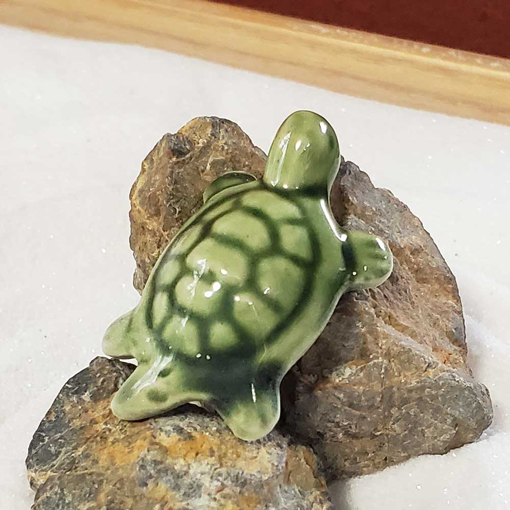 添配や盆景に【ミニチュア 緑亀（みどりがめ） 幅3．5cm】かめ