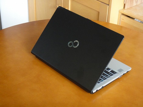 富士通LIFEBOOK SH90/T(WS1/Tシリーズ)レビュー/富士通FMVパソコン比較