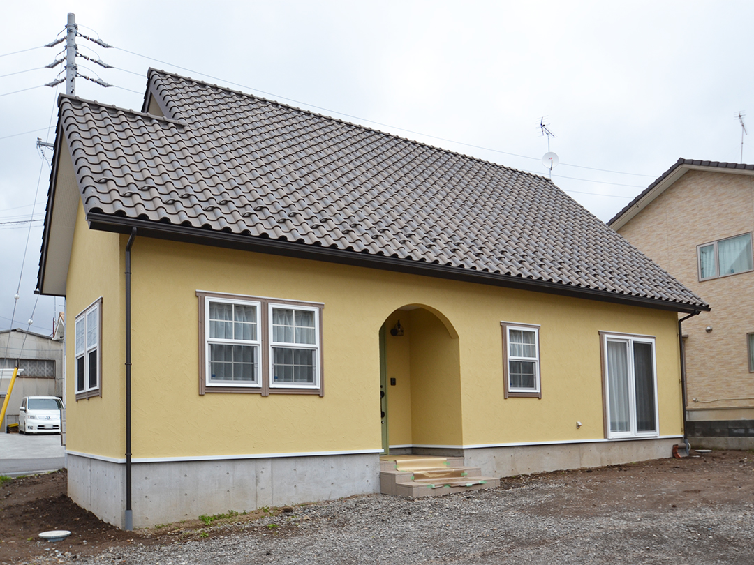 メロウグラスさんの黄色い屋根のお家 Mellow glass 黄色い屋根の家