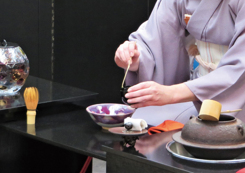 未使用 美品】「母」 立礼 御園棚 丸型 炉落とし 炉壇 コード穴 (D) 未