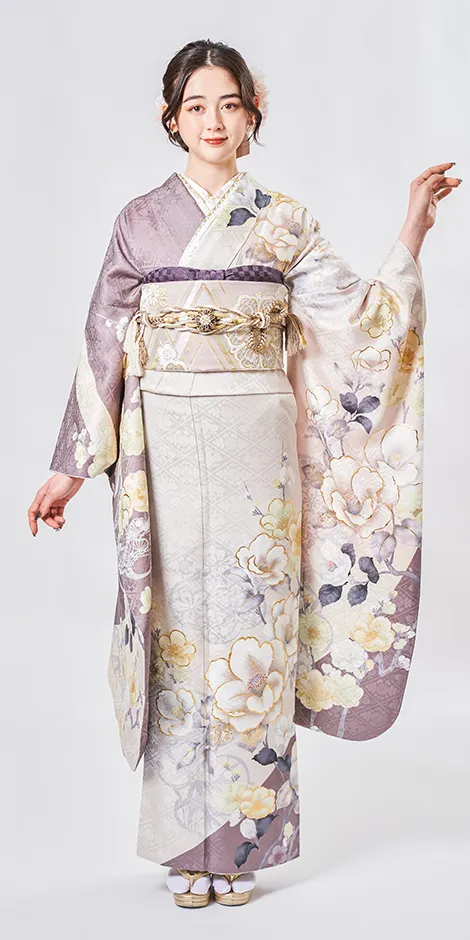 ♦︎白地古典柄♦︎振袖一式♦︎牡丹柄♦︎銀彩加工♦︎成人式♦︎フル