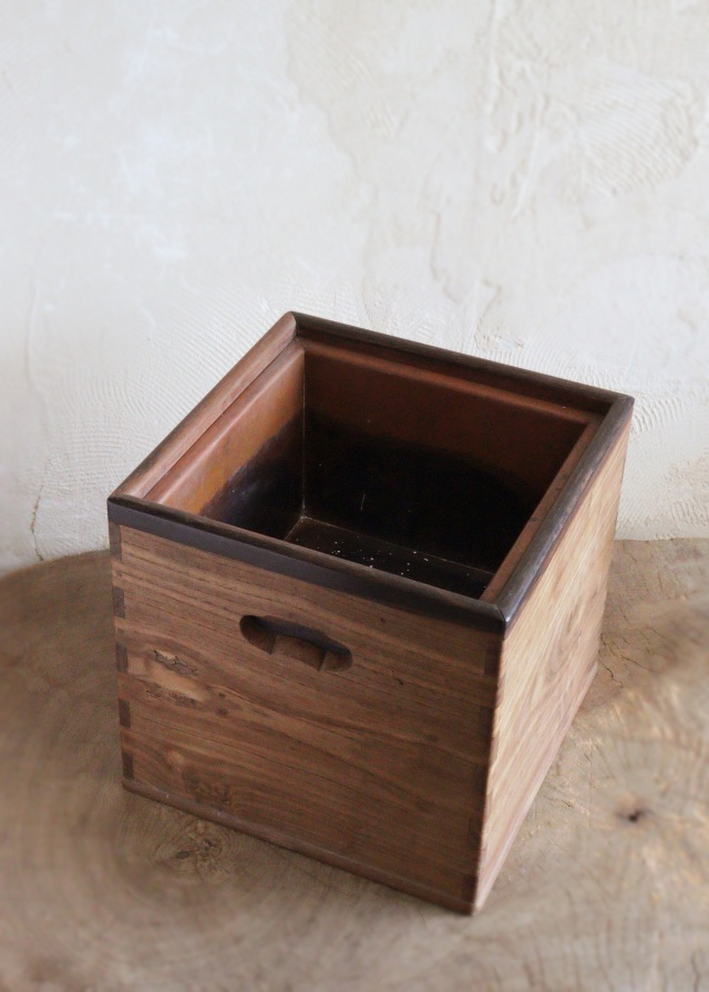 黒い木製火鉢用穴付き 江戸火鉢 2個セット 黒い木製火鉢用穴付き 江戸