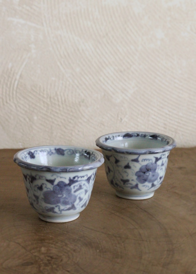 染付蕎麦猪口 古伊万里 花唐草 ソバ猪口 2客 Antique Sam's Collection