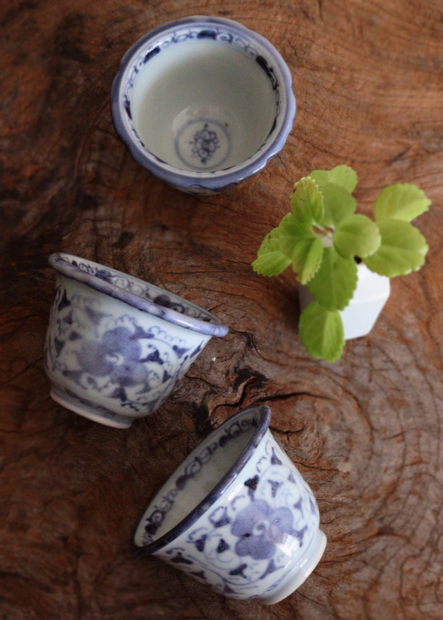 染付蕎麦猪口 古伊万里 花唐草 ソバ猪口 2客 Antique Sam's Collection