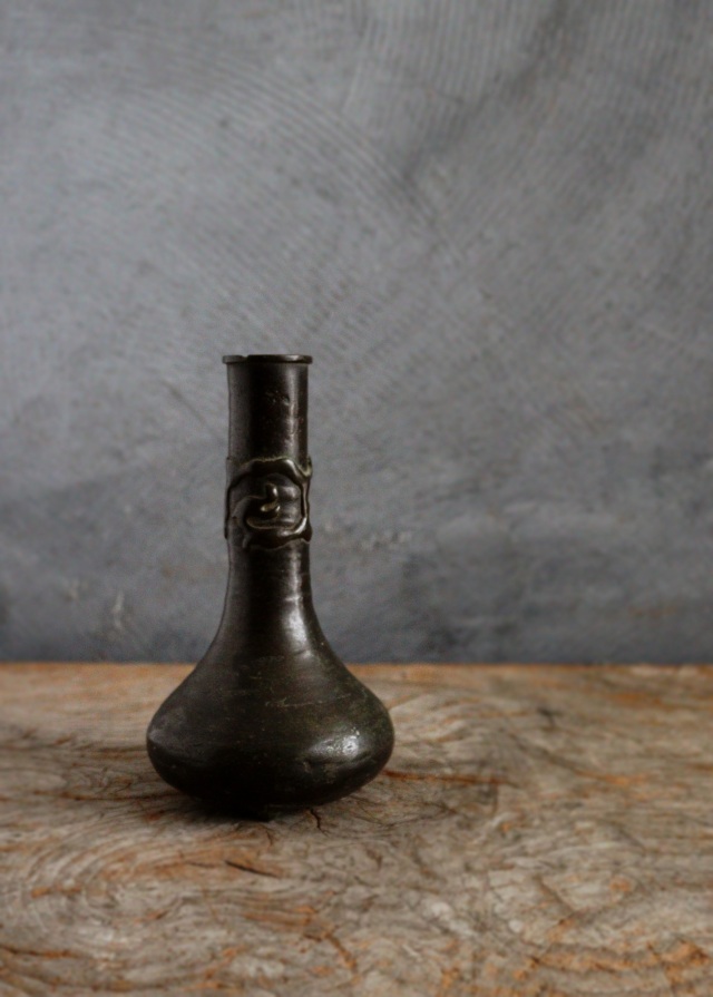 古銅三つ足祭器 仏教美術 古銅 仏教法具 中国古銅 花瓶 徳利