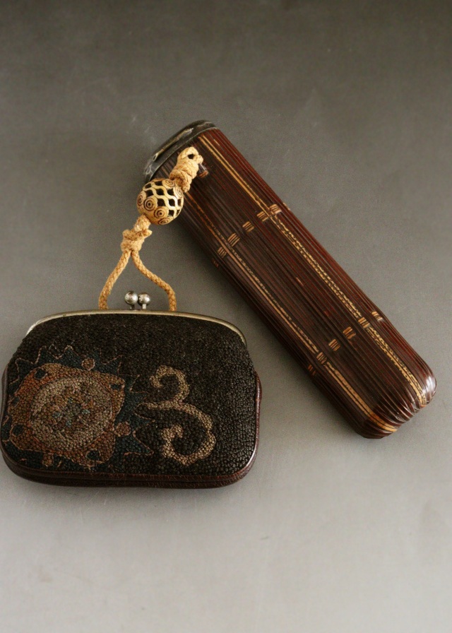相良刺繍 煙草入れ 竹細工キセルケース アンティーク 装身具 透かし