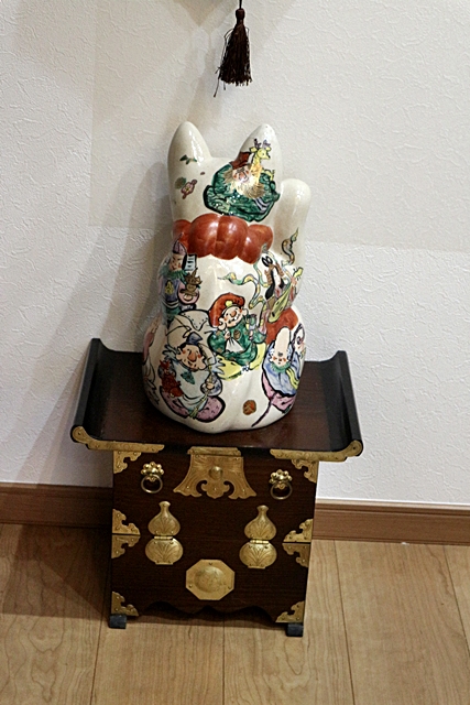 入手困難】美濃焼 和田一人 七福神招き猫(大) 右手 入手困難】美濃焼