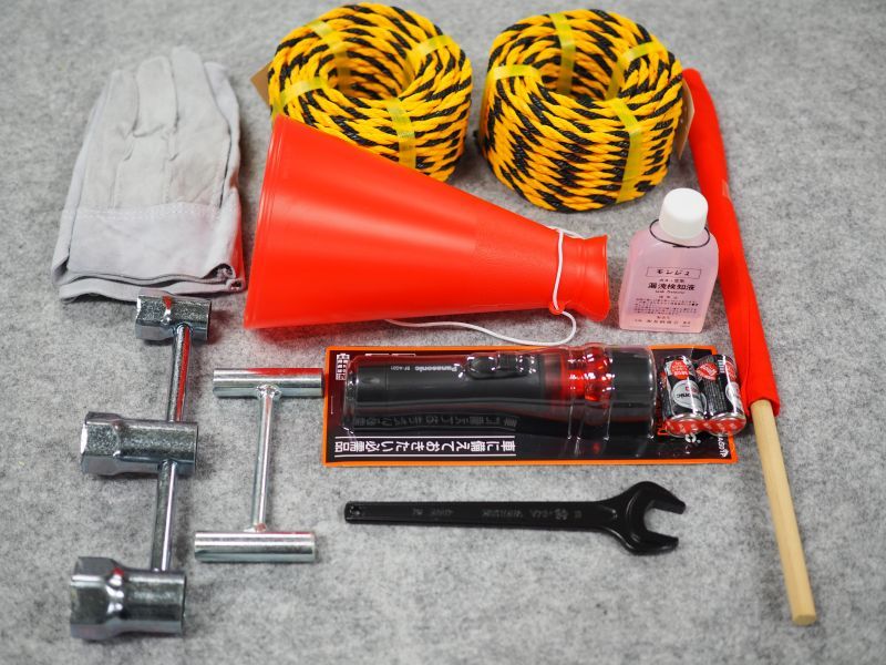 緊急防災工具(高圧ガス移動時車載用必帯) - 溶接用品プロショップ