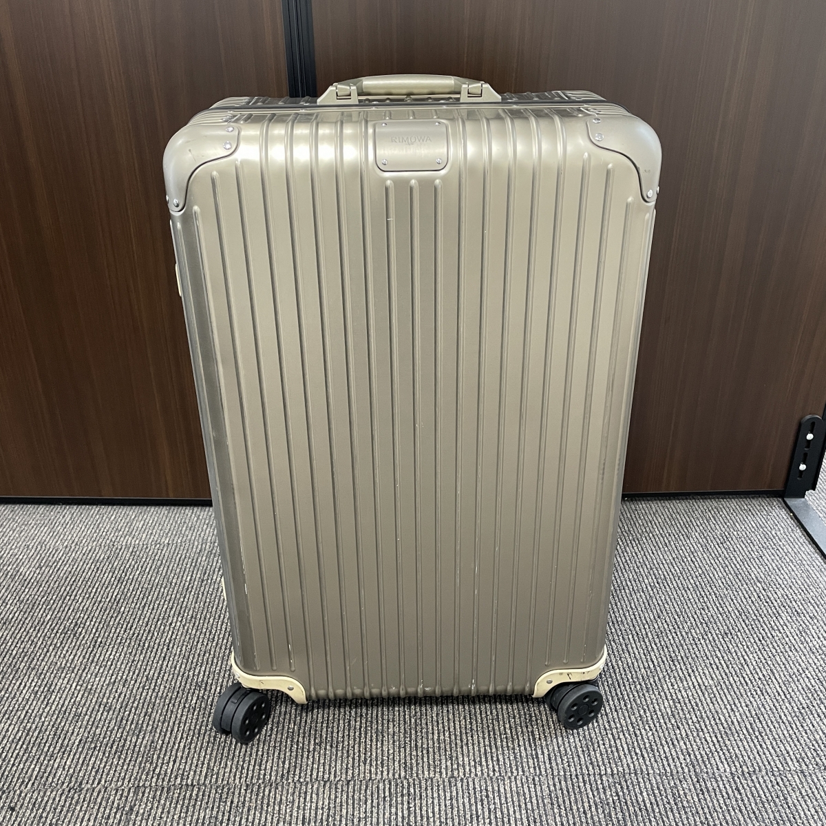 RIMOWAトパーズゴールド 35L 限定Gold Edition 2000