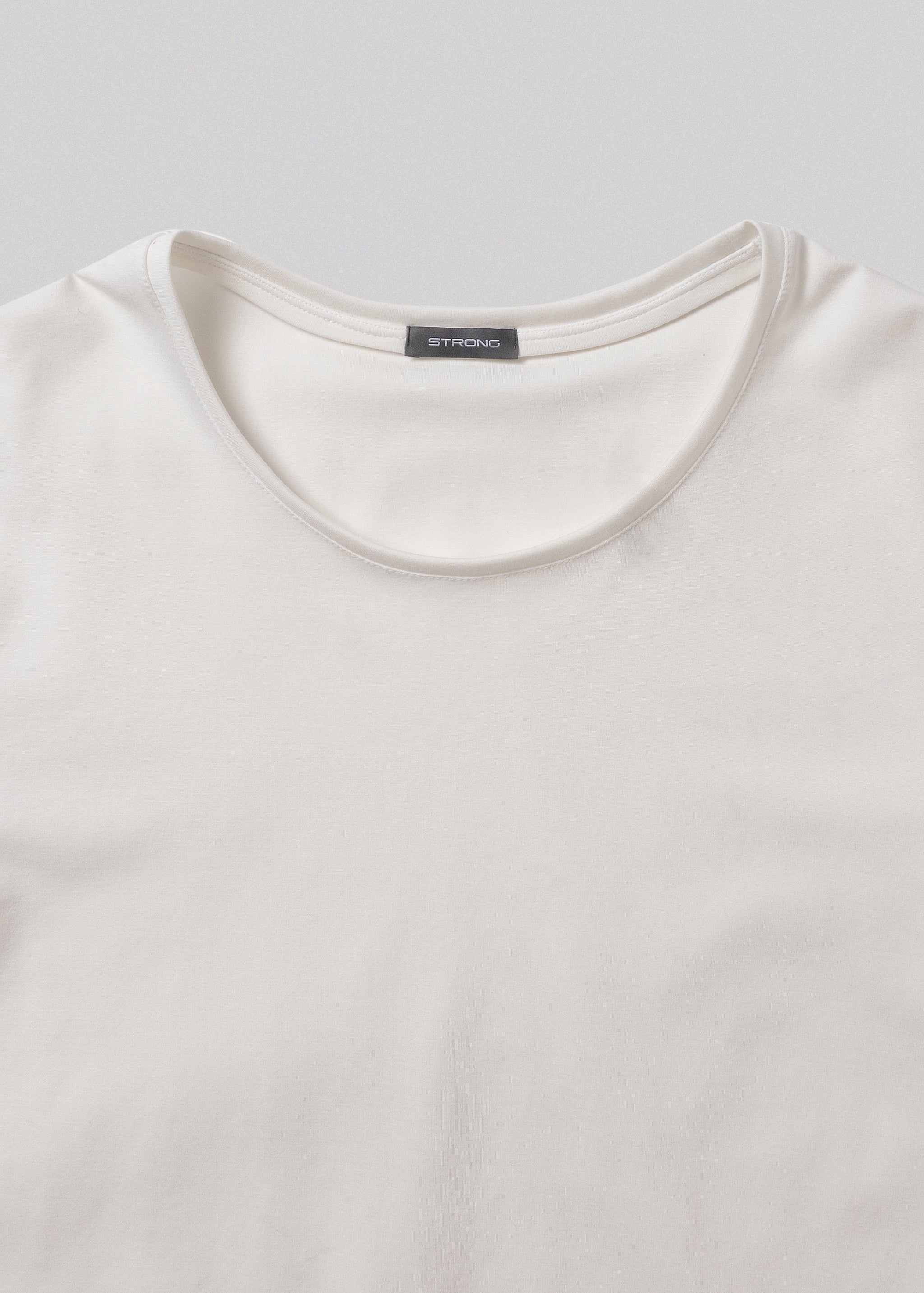 STRONG PACK TEE SHORT (WHITE)