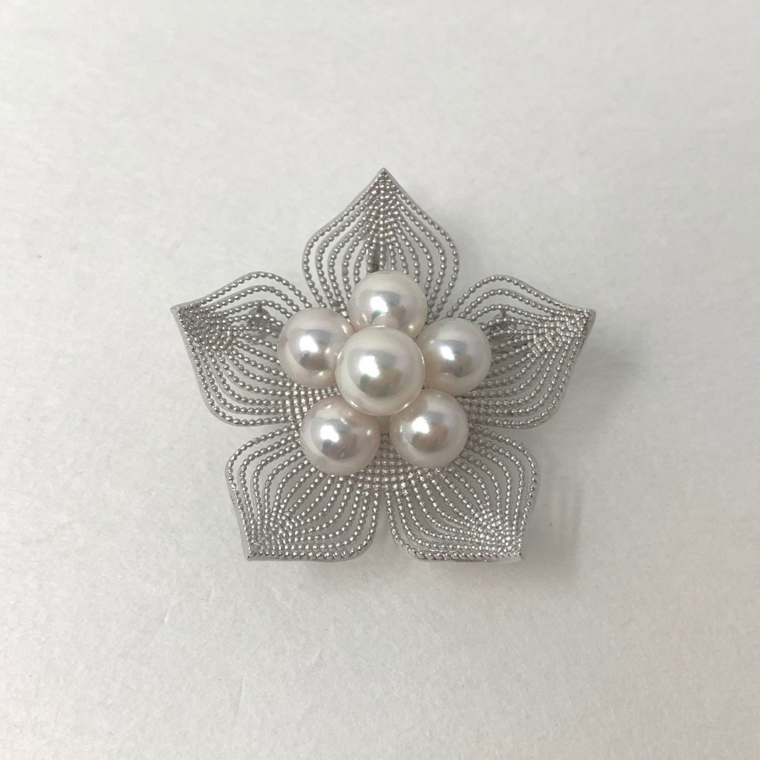 アコヤ真珠 ブローチ B-28 B-28｜伊勢志摩の真珠のお店 パールファルコ