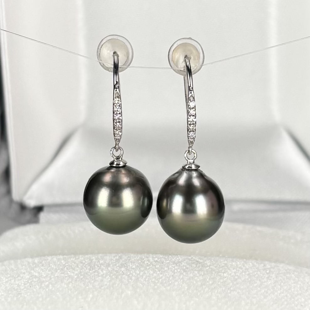 黒蝶真珠 フックパールピアス 9mm ピーコックカラー セミラウンド