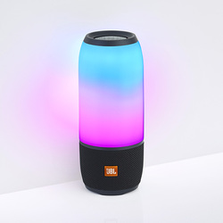 JBL、防水性能など強化した光るBluetoothスピーカー第三世代機「PULSE