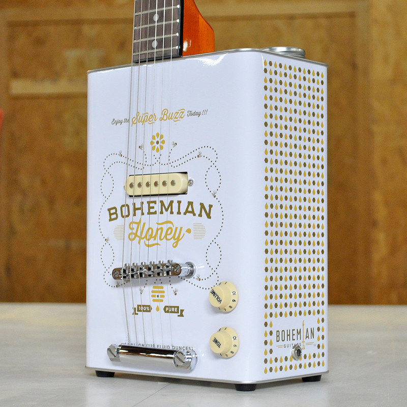 送料均一キャンペーン終了まで】ボヘミアンギター オイル缶 P90 送料