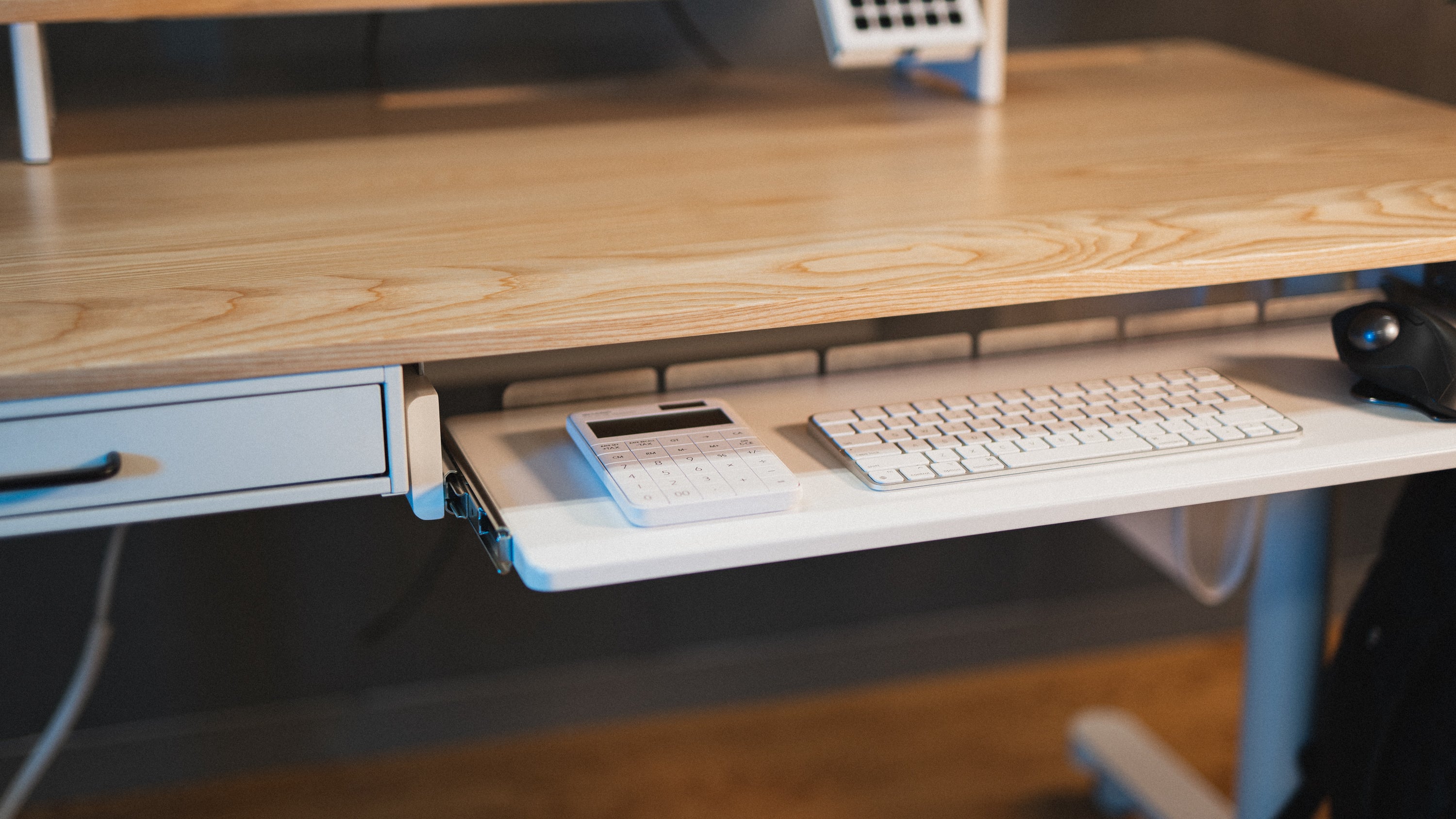 キーボードトレイ