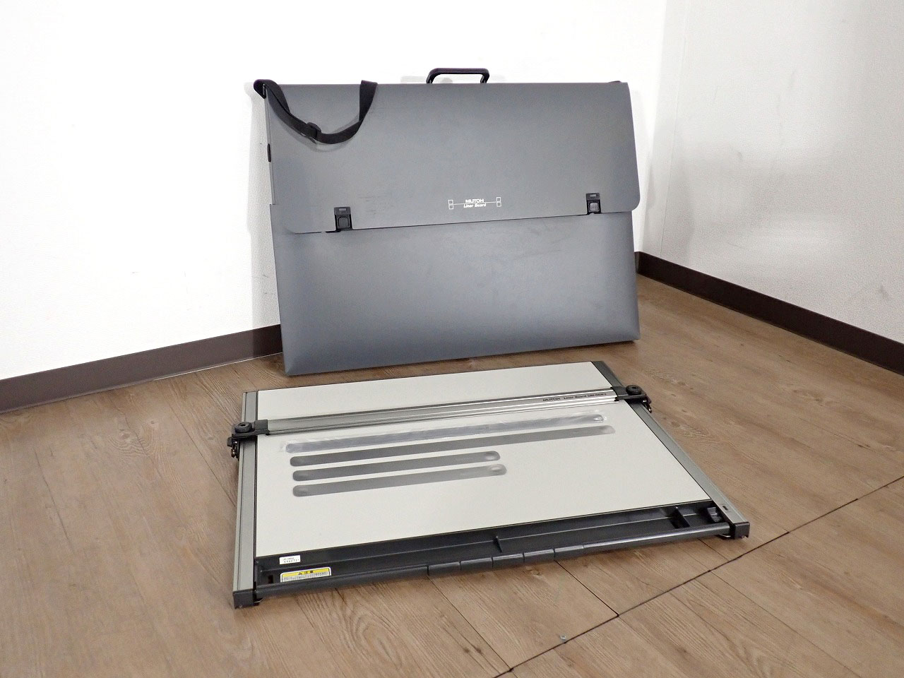 訳ありハードケース付MUTOH Liner board 製図板 UM-06N2 訳ありハード