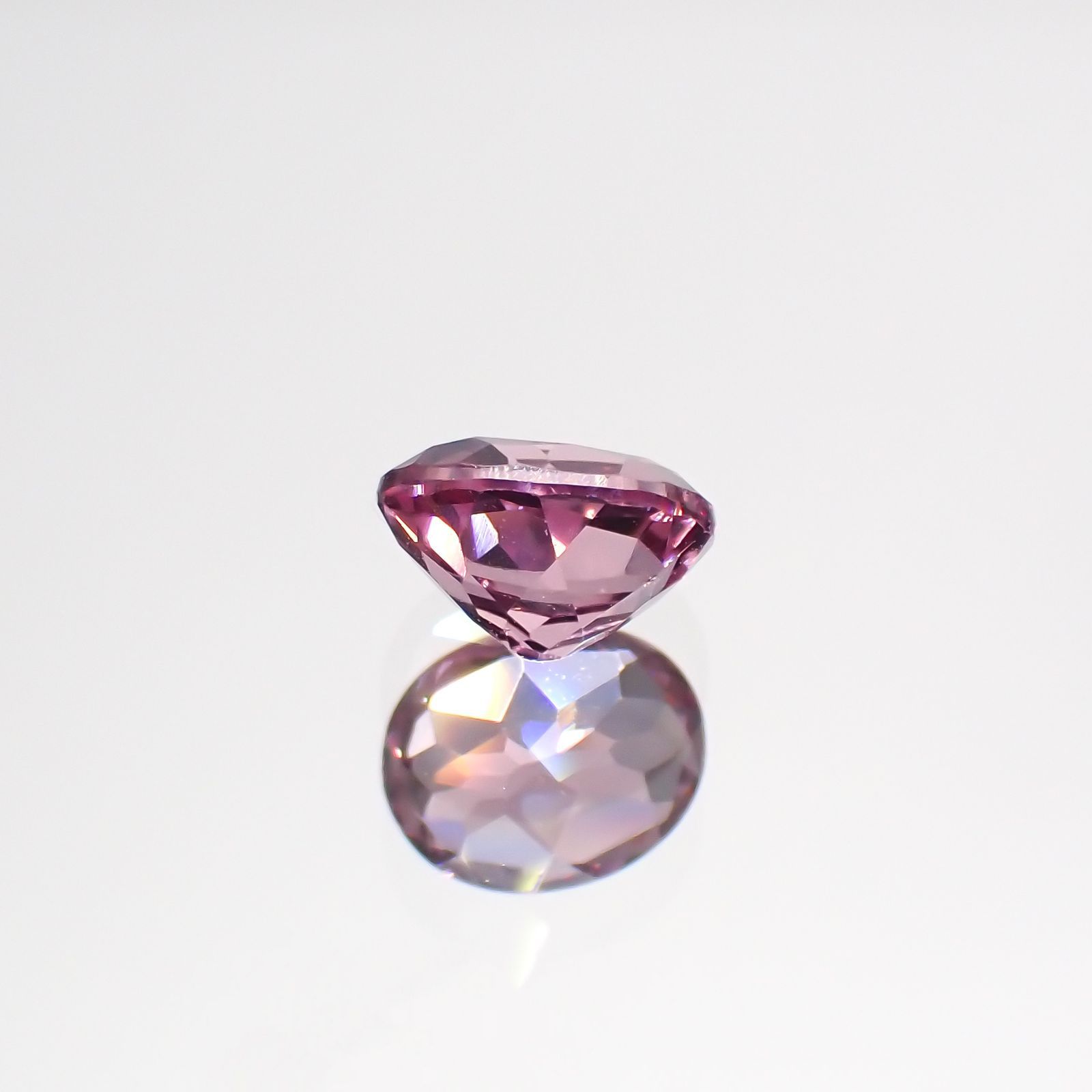 カラーシフトマラヤガーネット(宝石名ガーネット)タンザニア産 識別済