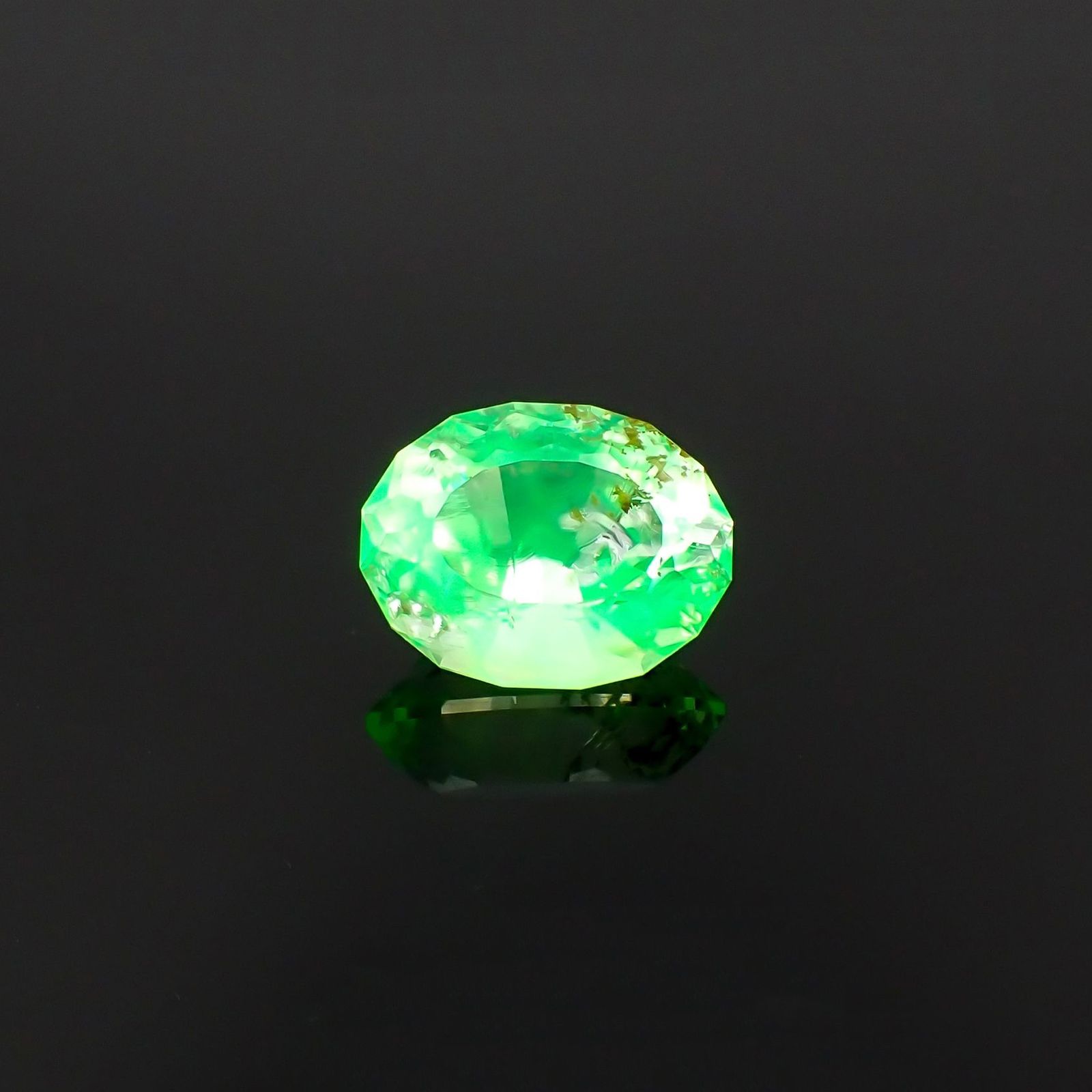 ハイアライトオパール(宝石名イエローグリーン コモン・オパール/別名