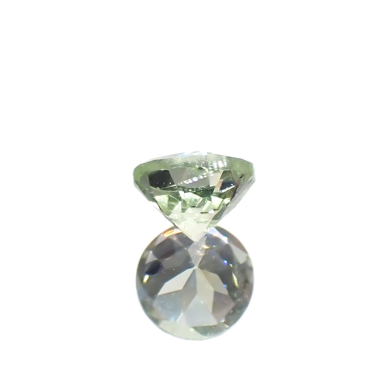 ミントガーネット タンザニア産 0.33ct / 4.1x4.1mm前後 [231023720