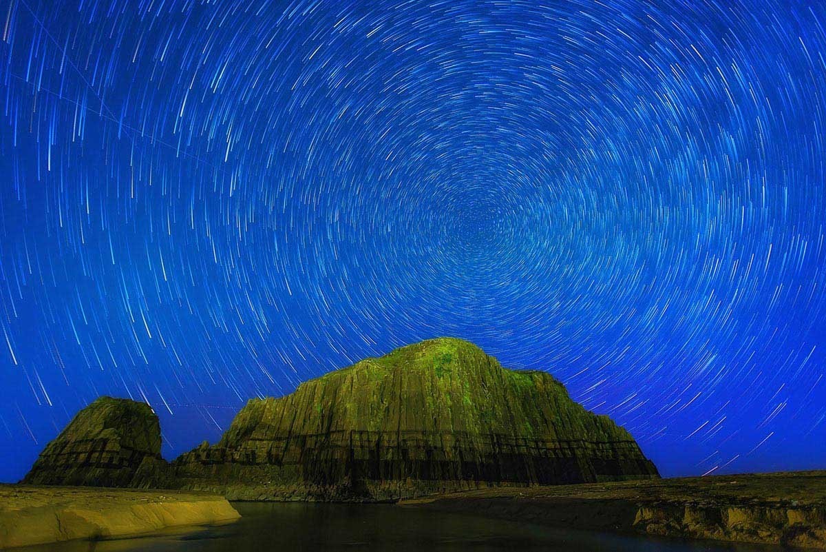 立岩｜観光スポット｜鳥取市観光サイト【公式】 - 鳥取市のおすすめ